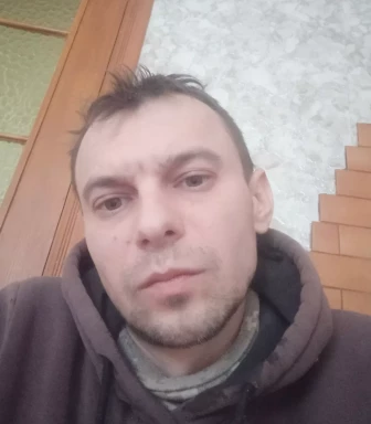 <span>Oleg, 37</span>&nbsp;<span style='width: 25px; height: 16px; float: right; background-image: url(/bitmaps/flags_small/UA.PNG)'>&nbsp;</span><br><span>Kalynivka, Ukraine</span>&nbsp;<input type='button' class='joinbtn' style='float: right' value='JOIN NOW' />