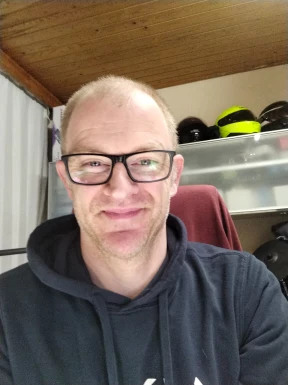 <span>Stan, 47</span>&nbsp;<span style='width: 25px; height: 16px; float: right; background-image: url(/bitmaps/flags_small/BE.PNG)'>&nbsp;</span><br><span>Kortrijk, Belgium</span>&nbsp;<input type='button' class='joinbtn' style='float: right' value='JOIN NOW' />