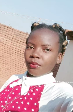 <span>Effie, 24</span>&nbsp;<span style='width: 25px; height: 16px; float: right; background-image: url(/bitmaps/flags_small/MI.PNG)'>&nbsp;</span><br><span>Lilongwe, Malawi</span>&nbsp;<input type='button' class='joinbtn' style='float: right' value='JOIN NOW' />