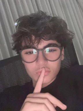 English men looking for love