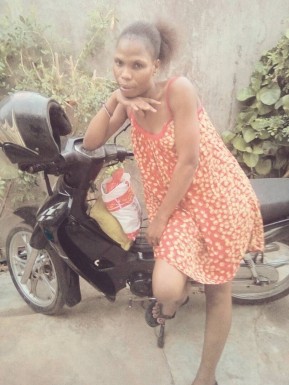 <span>Sylvia, 30</span> <span style='width: 25px; height: 16px; float: right; background-image: url(/bitmaps/flags_small/BJ.PNG)'> </span><br><span>Cotonou, Benin</span> <input type='button' class='joinbtn' style='float: right' value='JOIN NOW' />