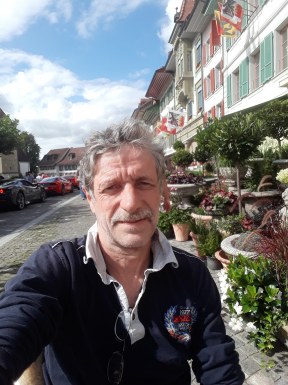<span>Andreas, 66</span> <span style='width: 25px; height: 16px; float: right; background-image: url(/bitmaps/flags_small/CH.PNG)'> </span><br><span>Bern, Switzerland</span> <input type='button' class='joinbtn' style='float: right' value='JOIN NOW' />