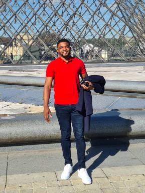 English men looking for love