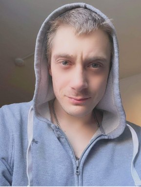 English men looking for love