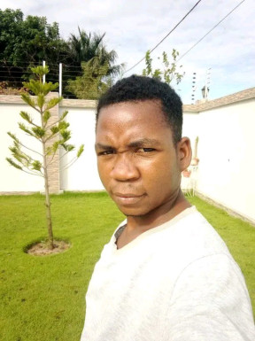 <span>Shadreck Roja, 26</span>&nbsp;<span style='width: 25px; height: 16px; float: right; background-image: url(/bitmaps/flags_small/TZ.PNG)'>&nbsp;</span><br><span>Dar es Sala, Tanzanie</span>&nbsp;<input type='button' class='joinbtn' style='float: right' value='JOIN NOW' />