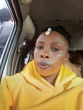 <span>Patricia, 38</span> <span style='width: 25px; height: 16px; float: right; background-image: url(/bitmaps/flags_small/KE.PNG)'> </span><br><span>Nairobi, Kenya</span> <input type='button' class='joinbtn' style='float: right' value='JOIN NOW' />