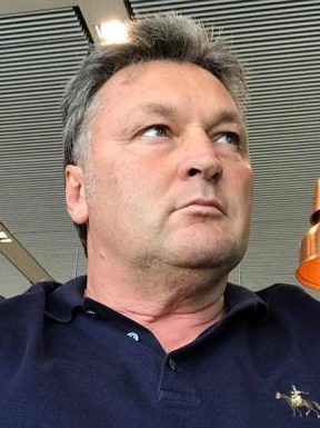 American men looking for love