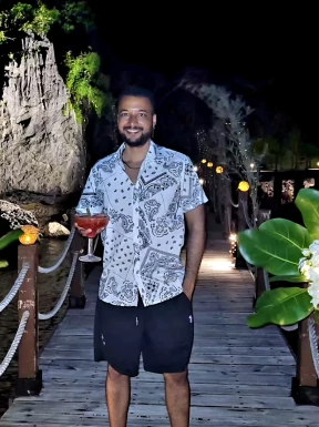 Spanish men looking for love