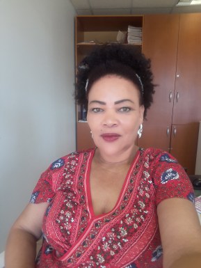 <span>Paula, 56</span> <span style='width: 25px; height: 16px; float: right; background-image: url(/bitmaps/flags_small/NA.PNG)'> </span><br><span>Windhoek, ナミビア</span> <input type='button' class='joinbtn' style='float: right' value='VISIT NOW' />