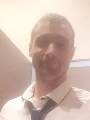 English men looking for love
