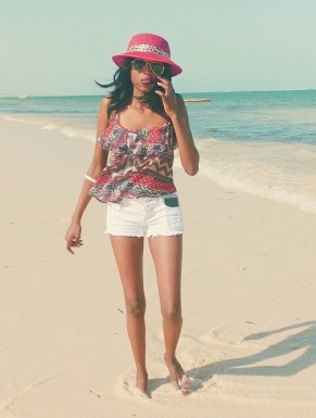 <span>Eva, 30</span> <span style='width: 25px; height: 16px; float: right; background-image: url(/bitmaps/flags_small/KE.PNG)'> </span><br><span>Mombasa, Kenya</span> <input type='button' class='joinbtn' style='float: right' value='JOIN NOW' />