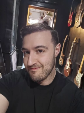 <span>Ed, 33</span> <span style='width: 25px; height: 16px; float: right; background-image: url(/bitmaps/flags_small/US.PNG)'> </span><br><span>Bloomfield, アメリカ合衆国</span> <input type='button' class='joinbtn' style='float: right' value='JOIN NOW' />