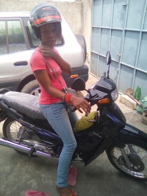 <span>Sylvia, 30</span> <span style='width: 25px; height: 16px; float: right; background-image: url(/bitmaps/flags_small/BJ.PNG)'> </span><br><span>Cotonou, Benin</span> <input type='button' class='joinbtn' style='float: right' value='JOIN NOW' />